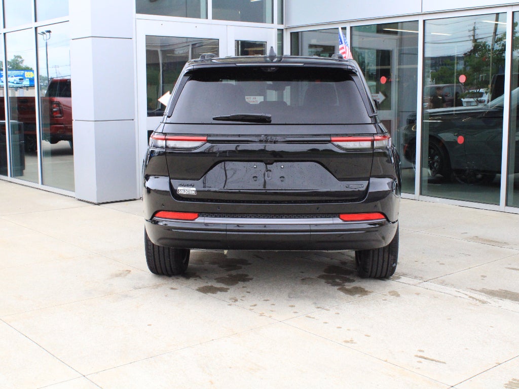 2026 Jeep Grand Cherokee Summit