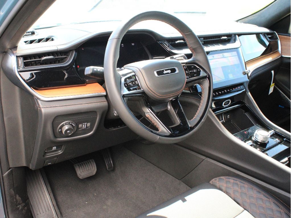 2026 Jeep Grand Cherokee Summit