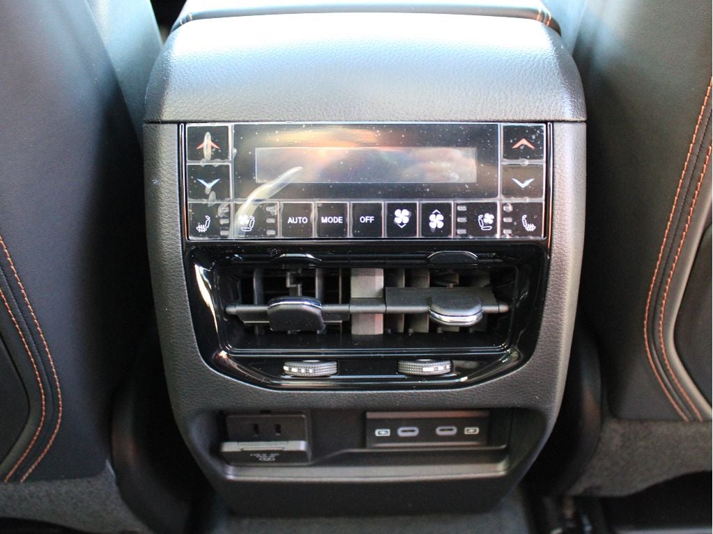 2026 Jeep Grand Cherokee Summit