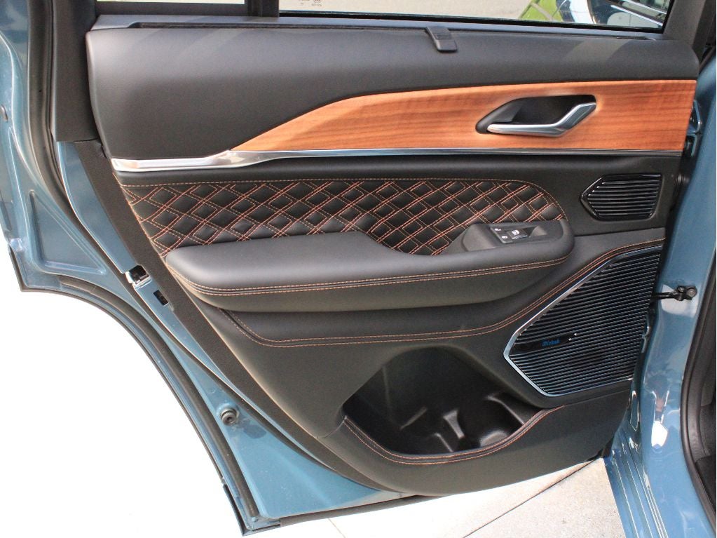 2026 Jeep Grand Cherokee Summit
