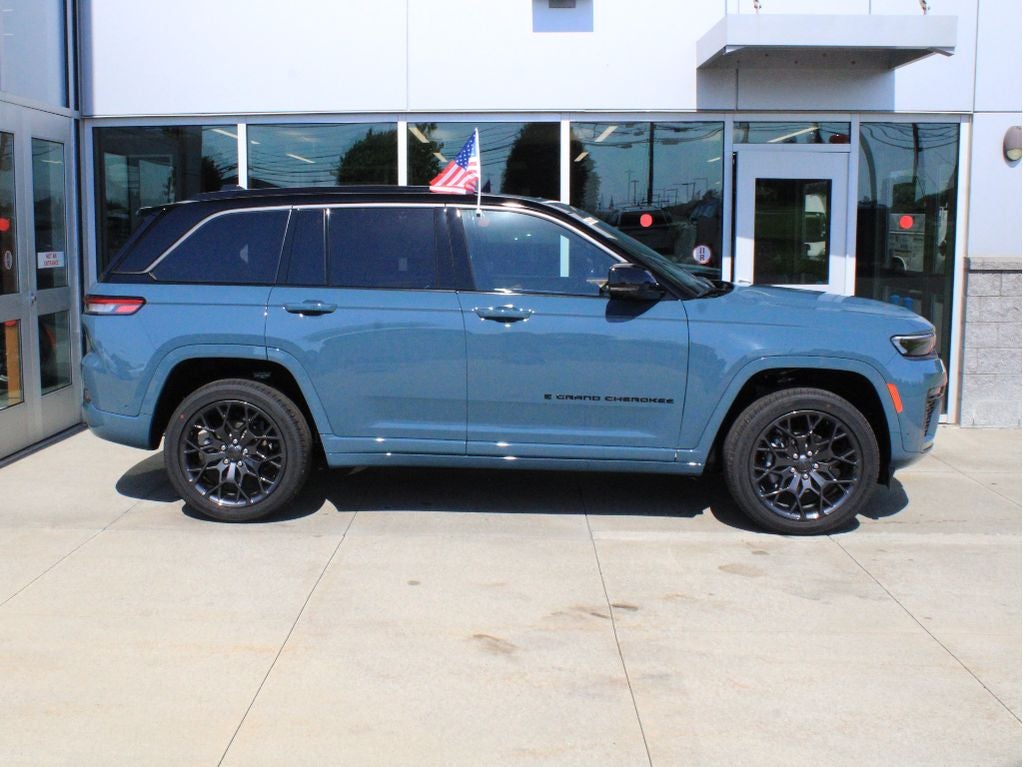 2026 Jeep Grand Cherokee Summit