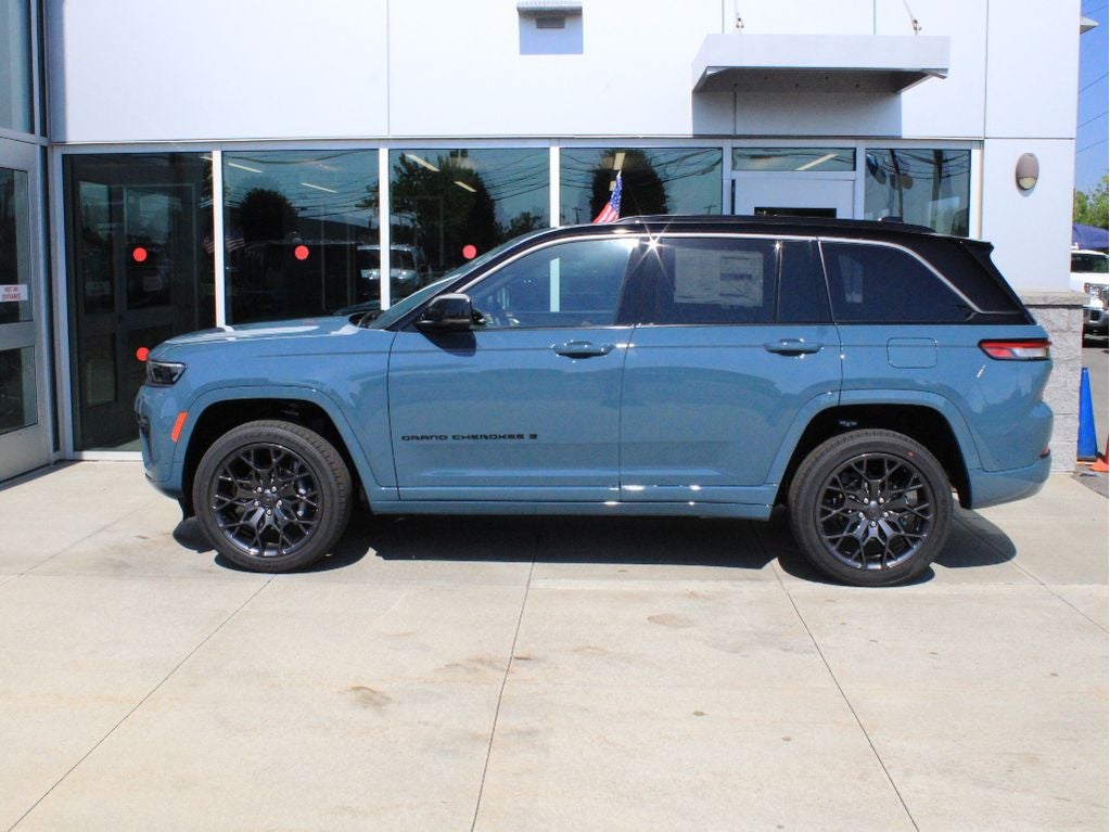 2026 Jeep Grand Cherokee Summit