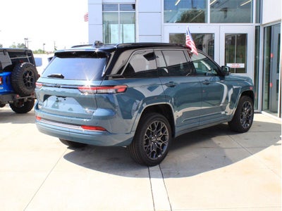 2026 Jeep Grand Cherokee Summit