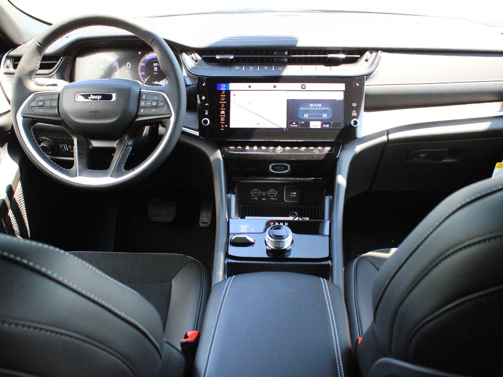 2026 Jeep Grand Cherokee L Laredo Altitude