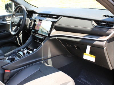 2026 Jeep Grand Cherokee L Laredo Altitude