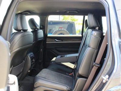2026 Jeep Grand Cherokee L Laredo Altitude
