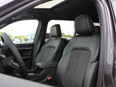 2026 Jeep Grand Cherokee L Laredo Altitude