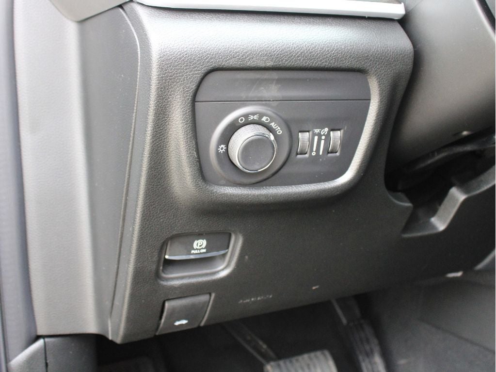 2026 Jeep Grand Cherokee L Laredo Altitude