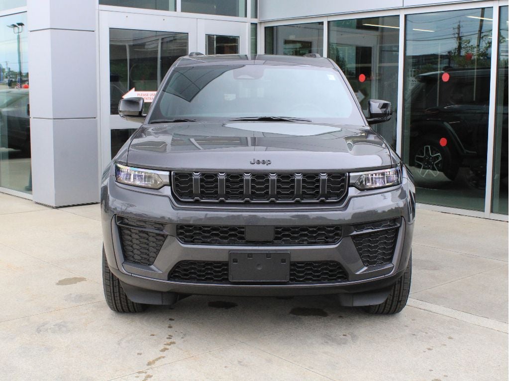 2026 Jeep Grand Cherokee L Laredo Altitude