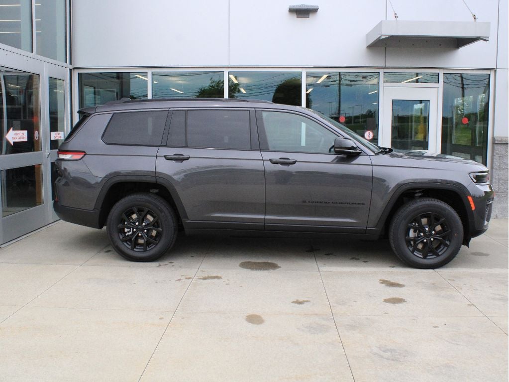 2026 Jeep Grand Cherokee L Laredo Altitude