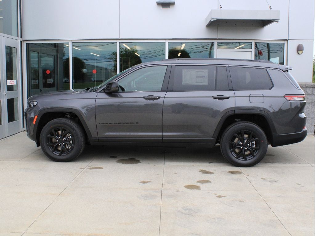 2026 Jeep Grand Cherokee L Laredo Altitude