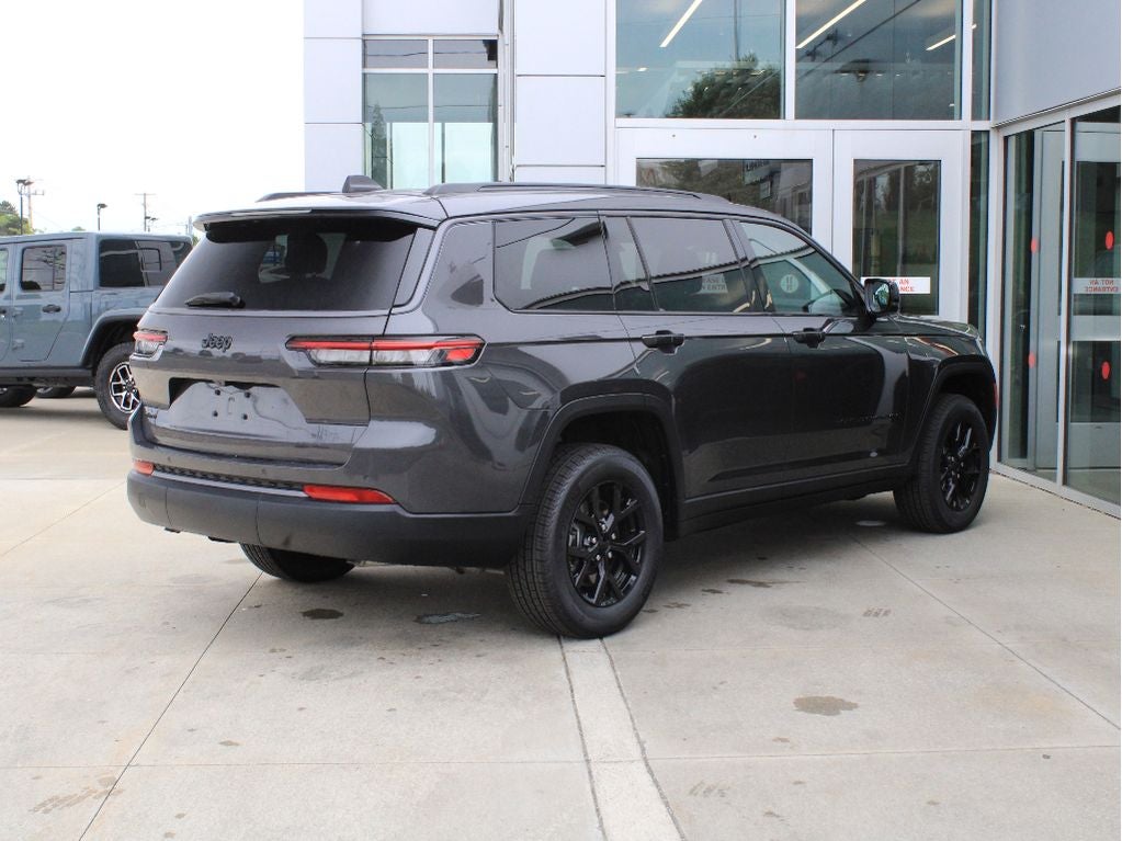 2026 Jeep Grand Cherokee L Laredo Altitude