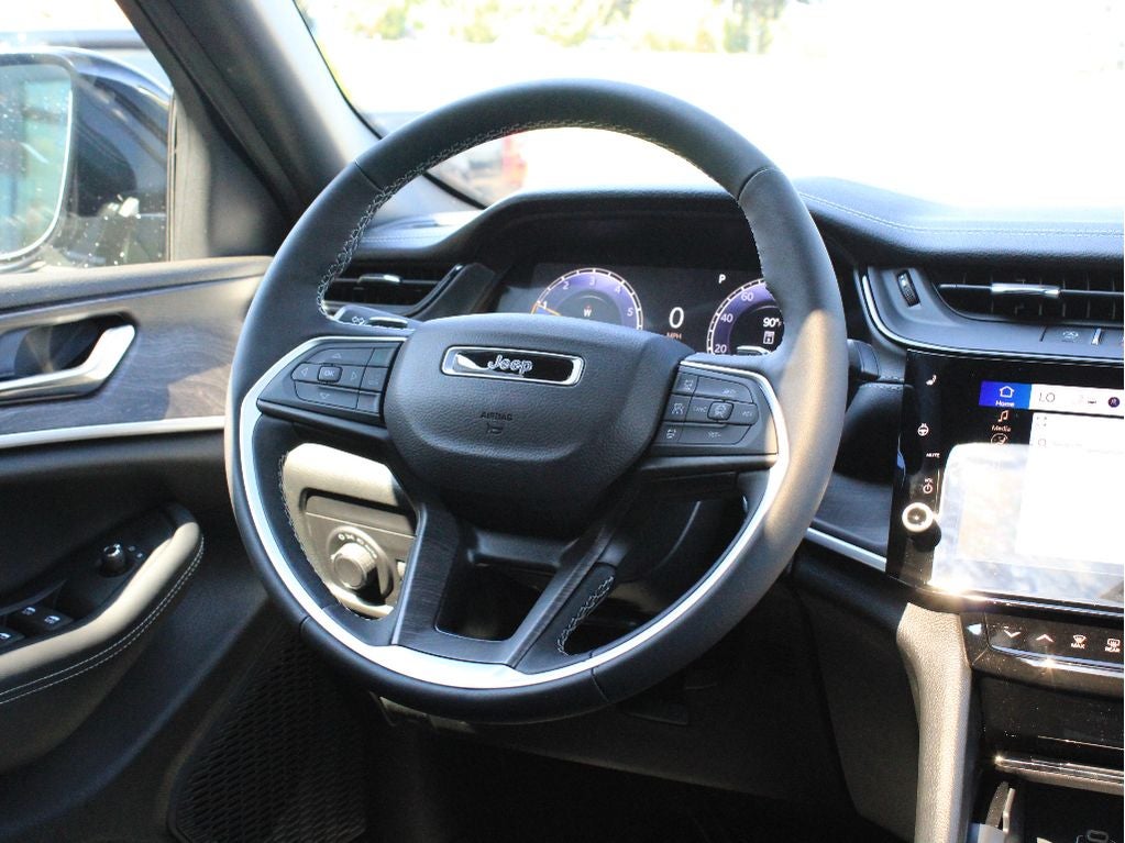 2026 Jeep Grand Cherokee L Laredo Altitude