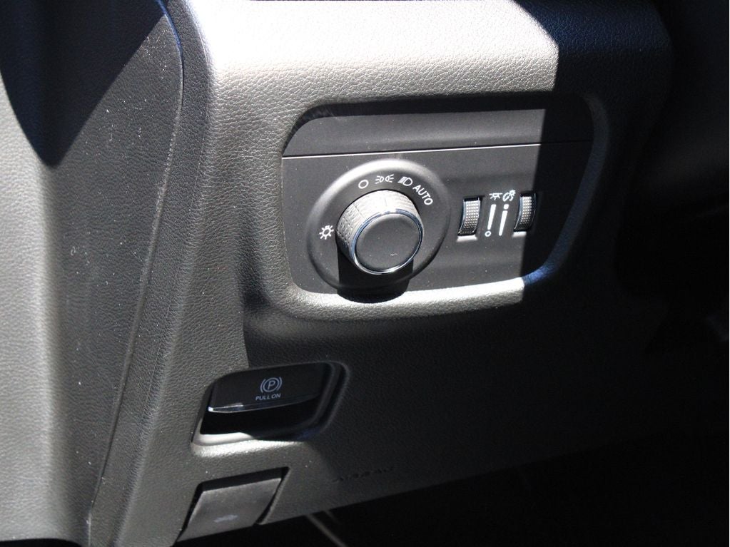 2026 Jeep Grand Cherokee L Laredo Altitude
