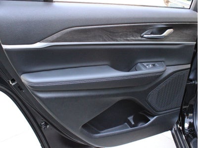 2026 Jeep Grand Cherokee L Laredo Altitude