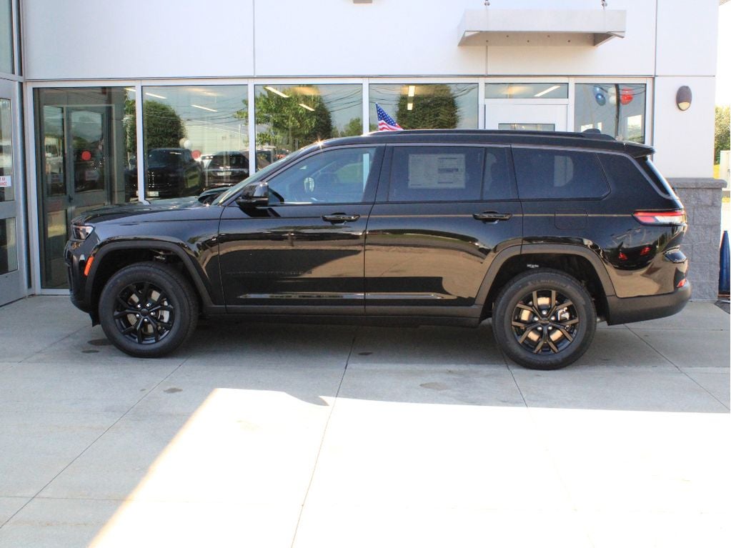2026 Jeep Grand Cherokee L Laredo Altitude