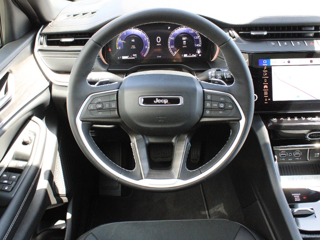 2026 Jeep Grand Cherokee L Laredo Altitude