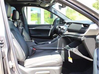 2026 Jeep Grand Cherokee L Laredo Altitude