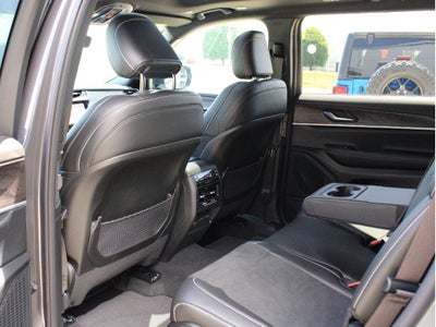 2026 Jeep Grand Cherokee L Laredo Altitude