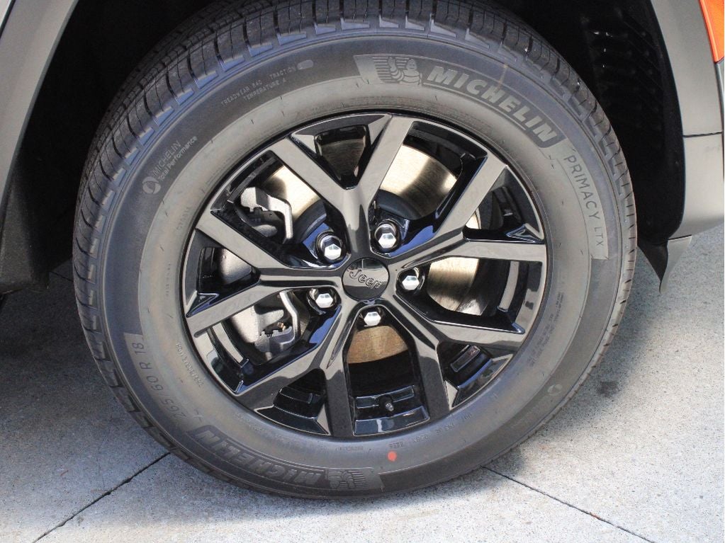 2026 Jeep Grand Cherokee L Laredo Altitude
