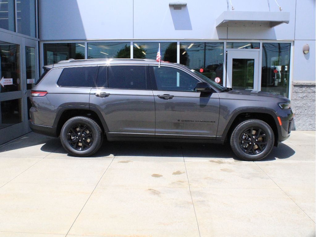 2026 Jeep Grand Cherokee L Laredo Altitude