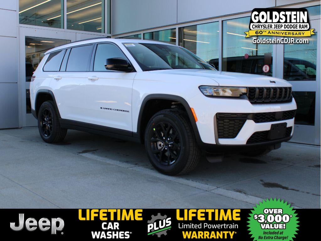 2026 Jeep Grand Cherokee Laredo Altitude