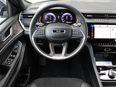 2026 Jeep Grand Cherokee L Laredo Altitude