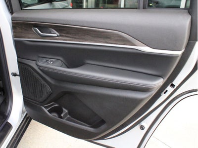 2026 Jeep Grand Cherokee L Laredo Altitude
