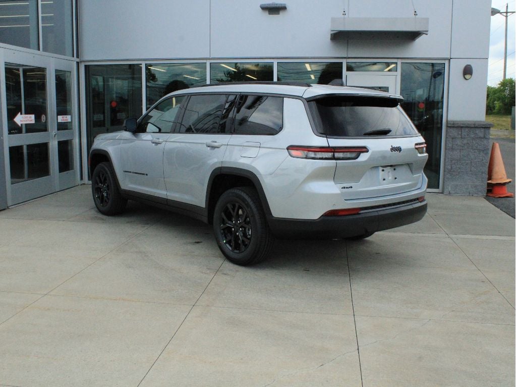 2026 Jeep Grand Cherokee L Laredo Altitude