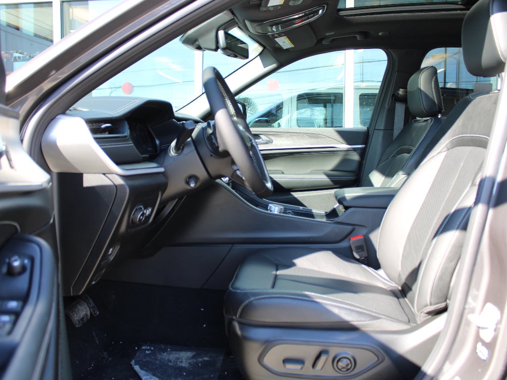 2026 Jeep Grand Cherokee L Limited Reserve