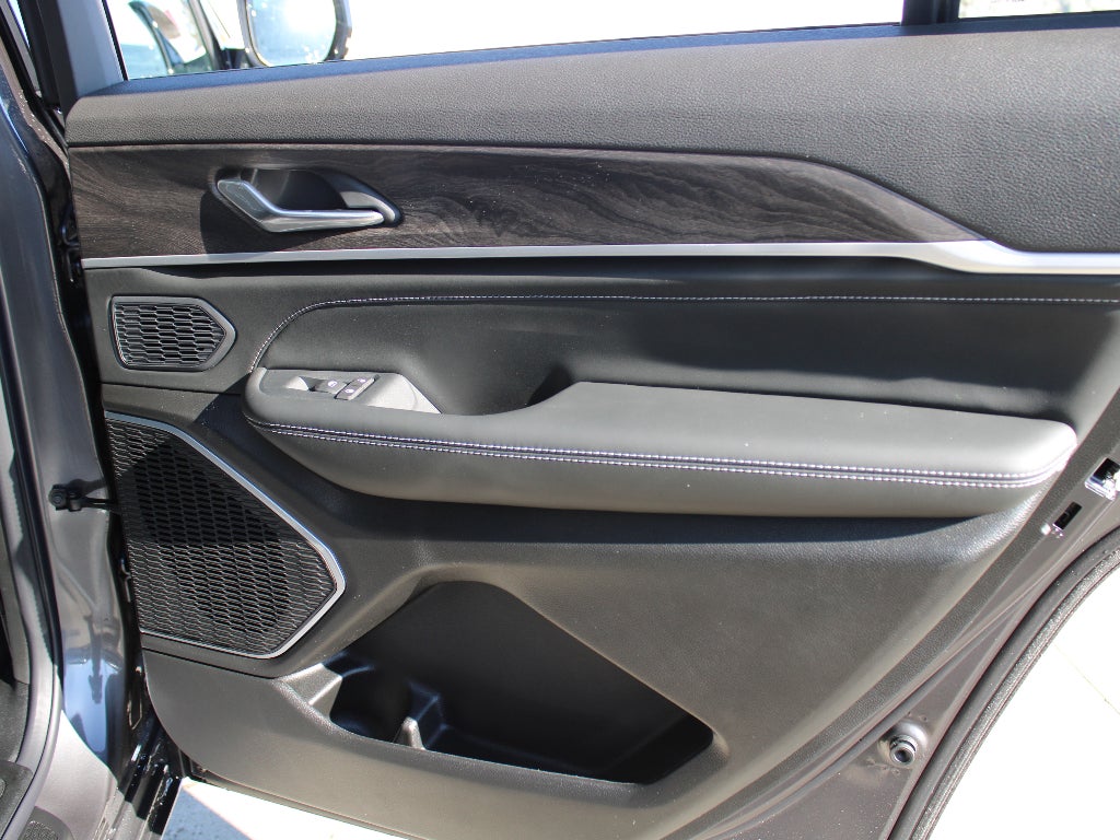 2026 Jeep Grand Cherokee L Limited Reserve