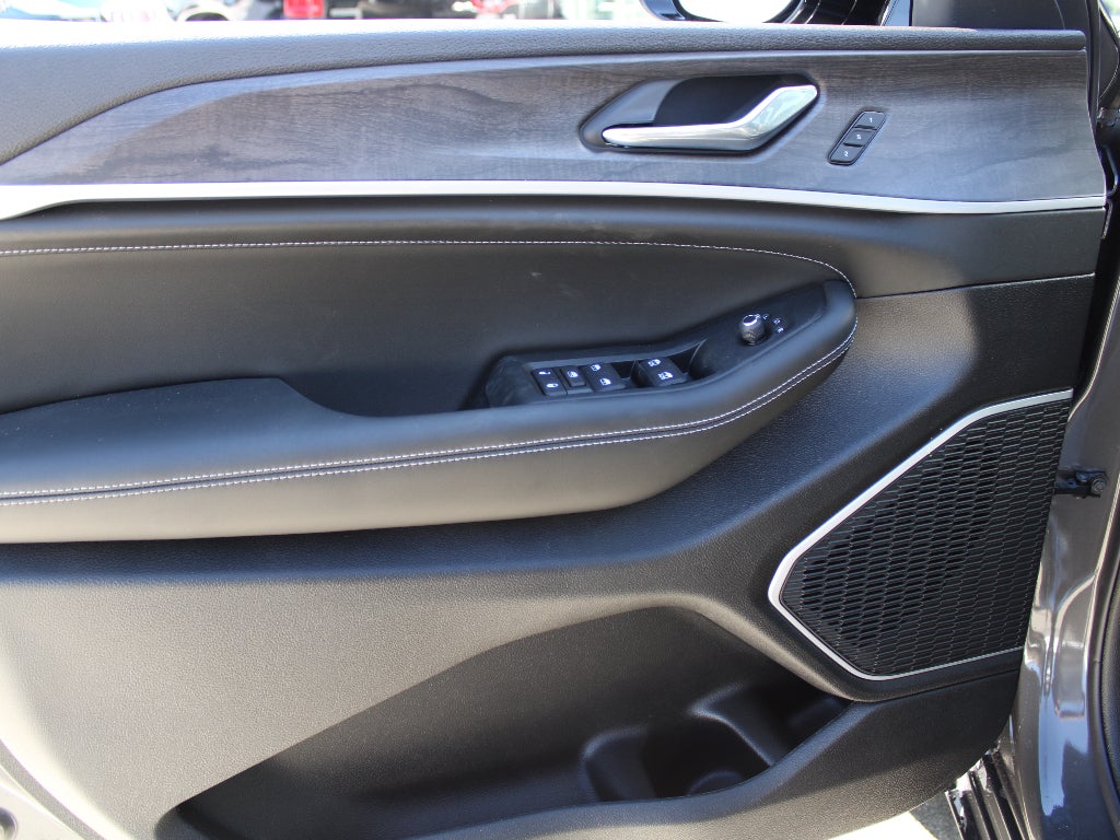 2026 Jeep Grand Cherokee L Limited Reserve