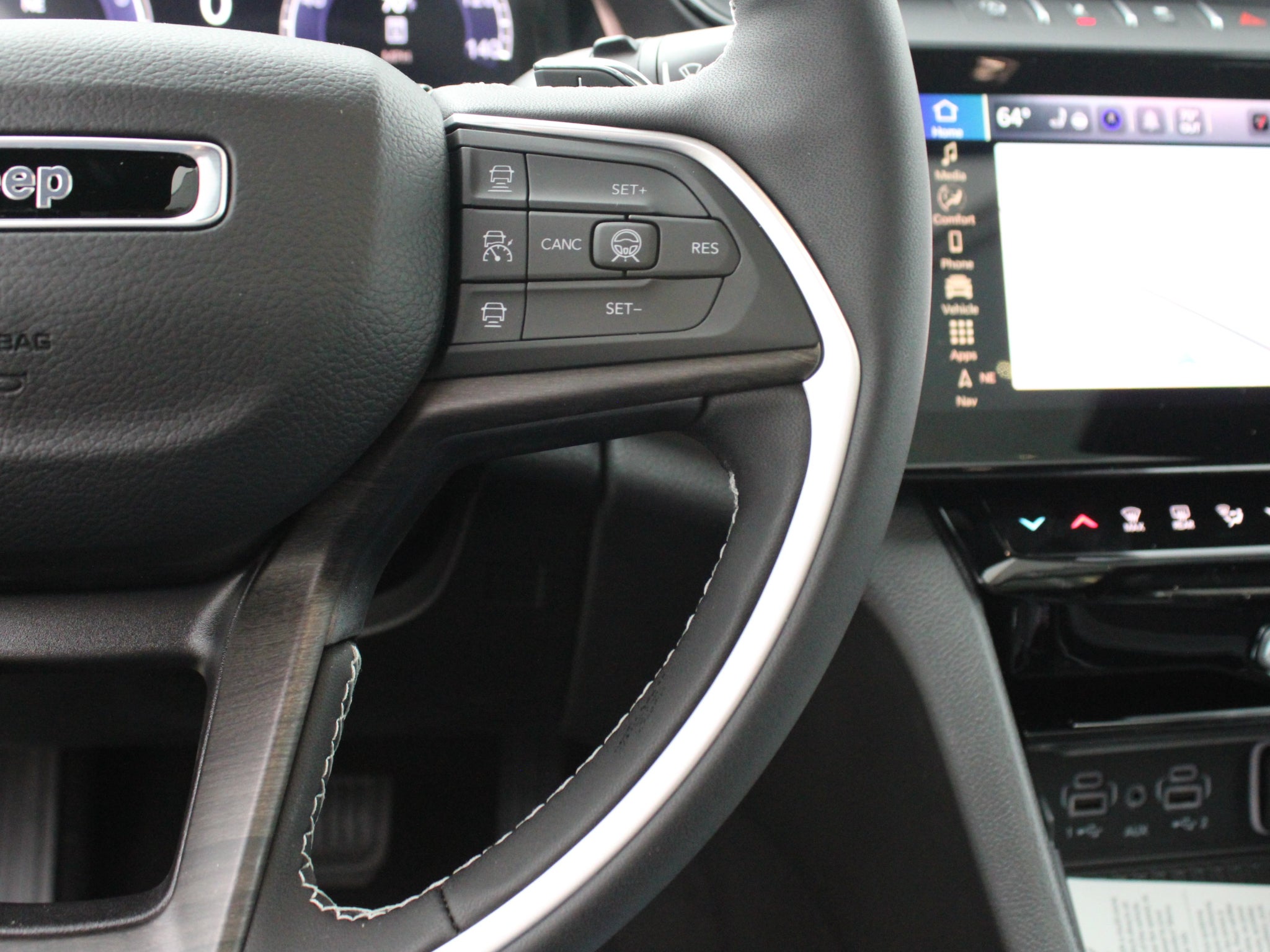 2027 Jeep Grand Cherokee L Limited Reserve