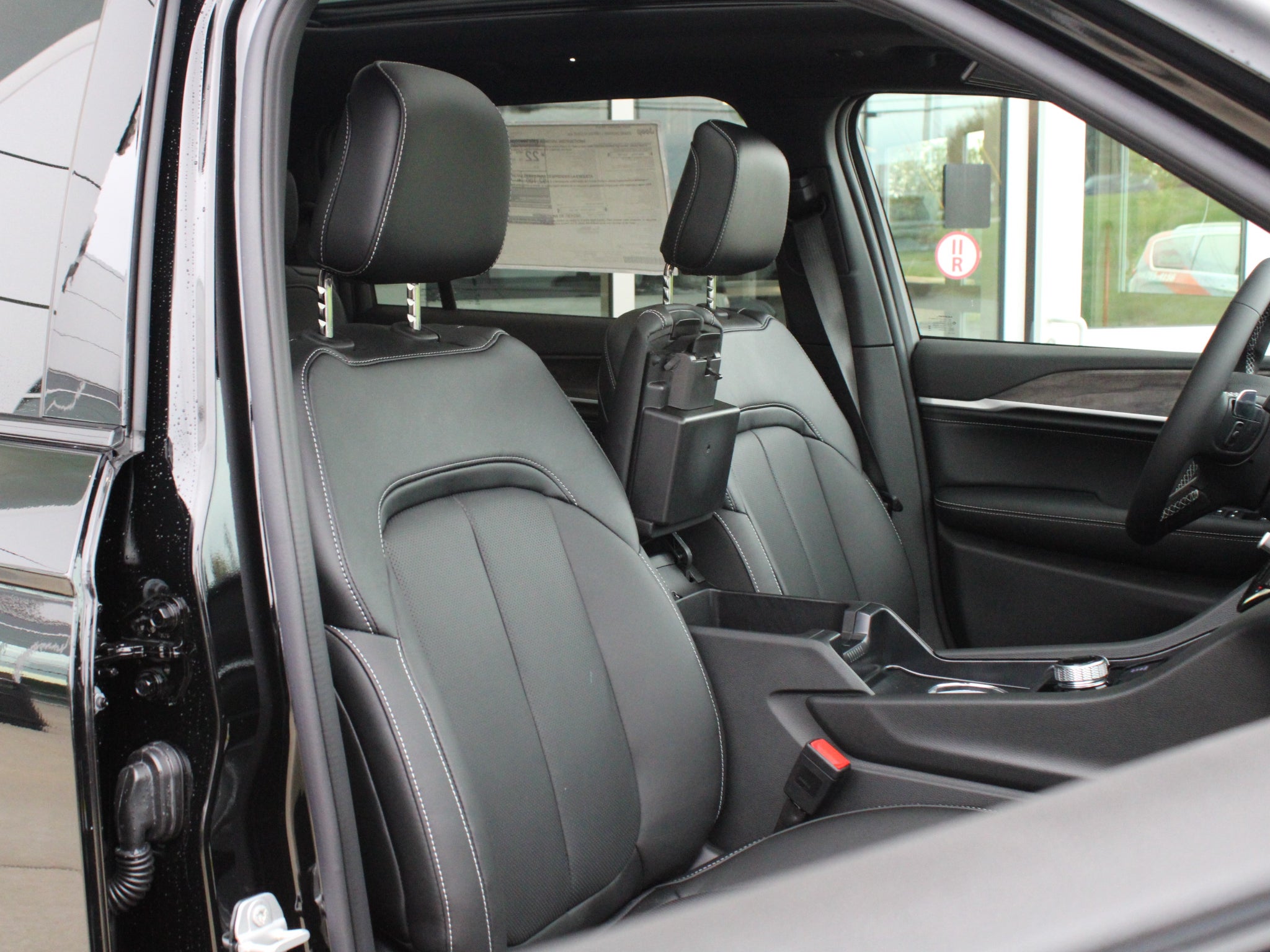 2027 Jeep Grand Cherokee L Limited Reserve