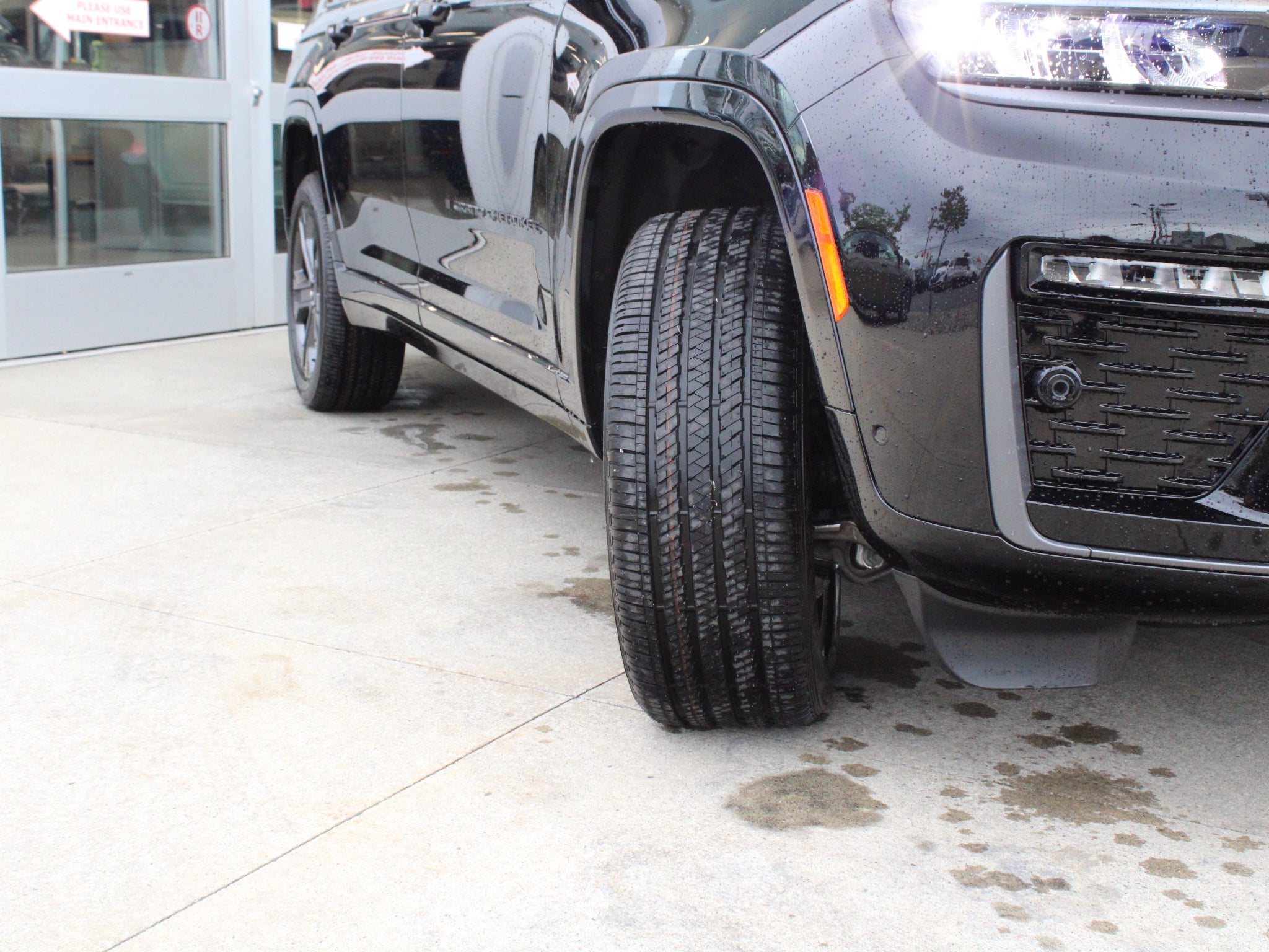 2027 Jeep Grand Cherokee L Limited Reserve