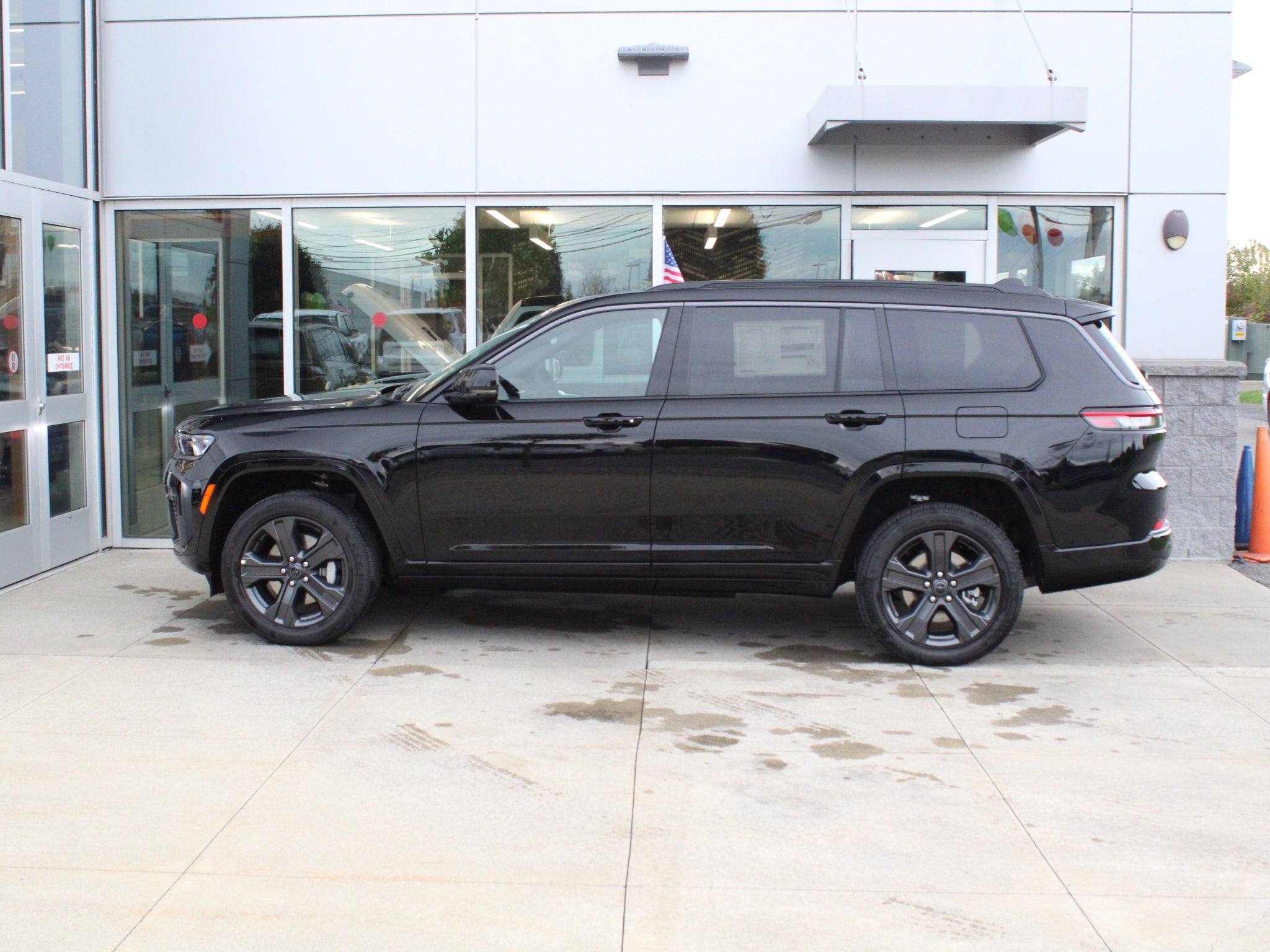 2027 Jeep Grand Cherokee L Limited Reserve