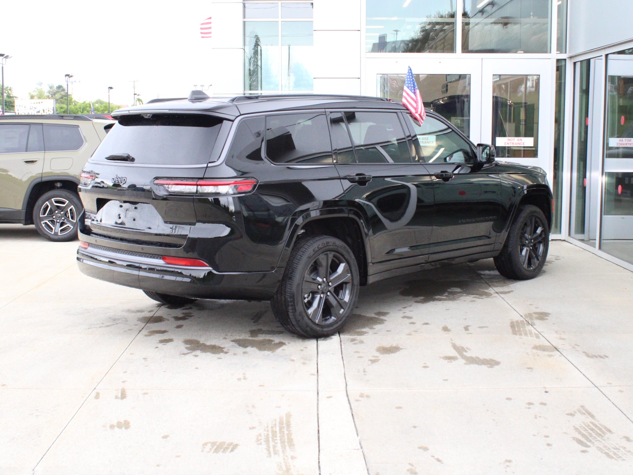 2027 Jeep Grand Cherokee L Limited Reserve