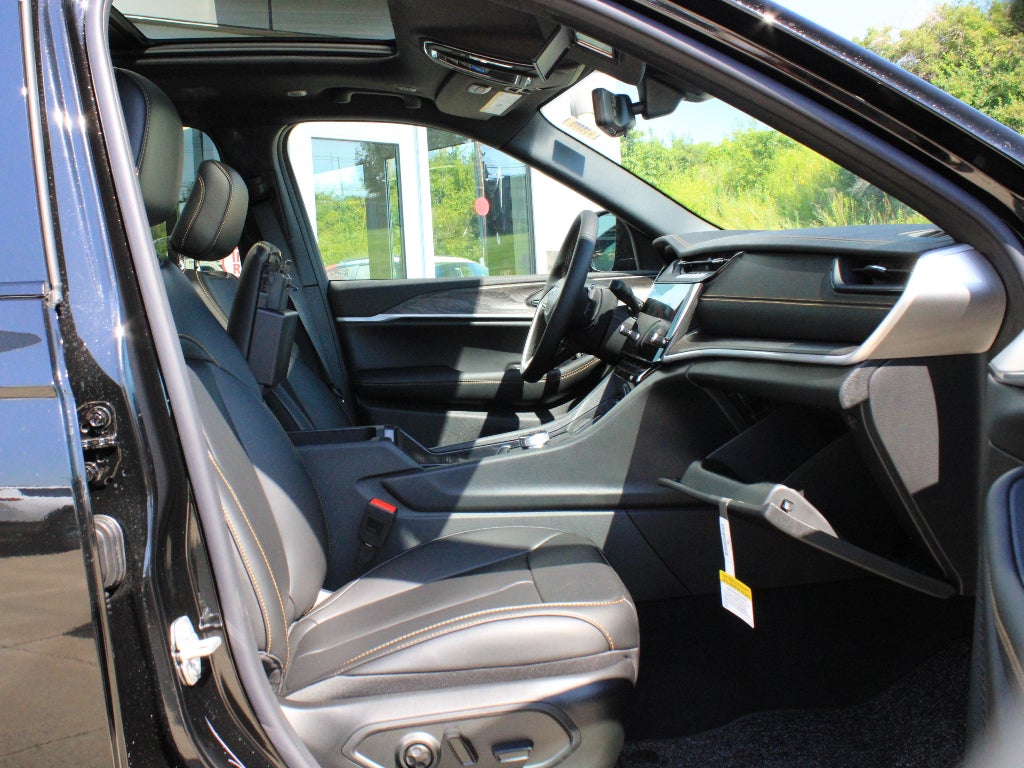 2026 Jeep Grand Cherokee L 85th Anniversary Edition