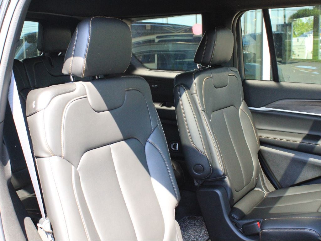 2026 Jeep Grand Cherokee L 85th Anniversary Edition