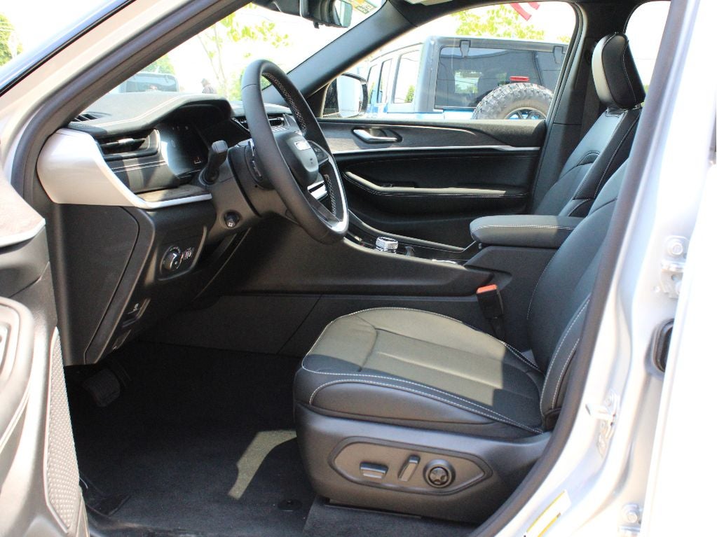 2026 Jeep Grand Cherokee L Limited Reserve