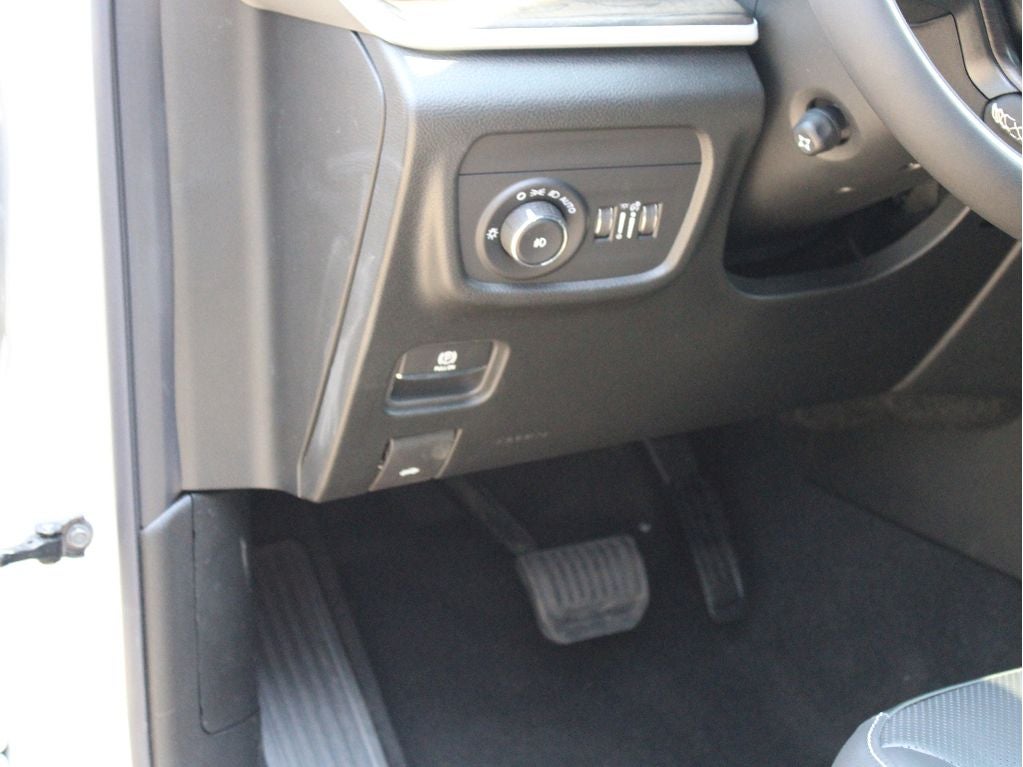 2026 Jeep Grand Cherokee L Limited Reserve