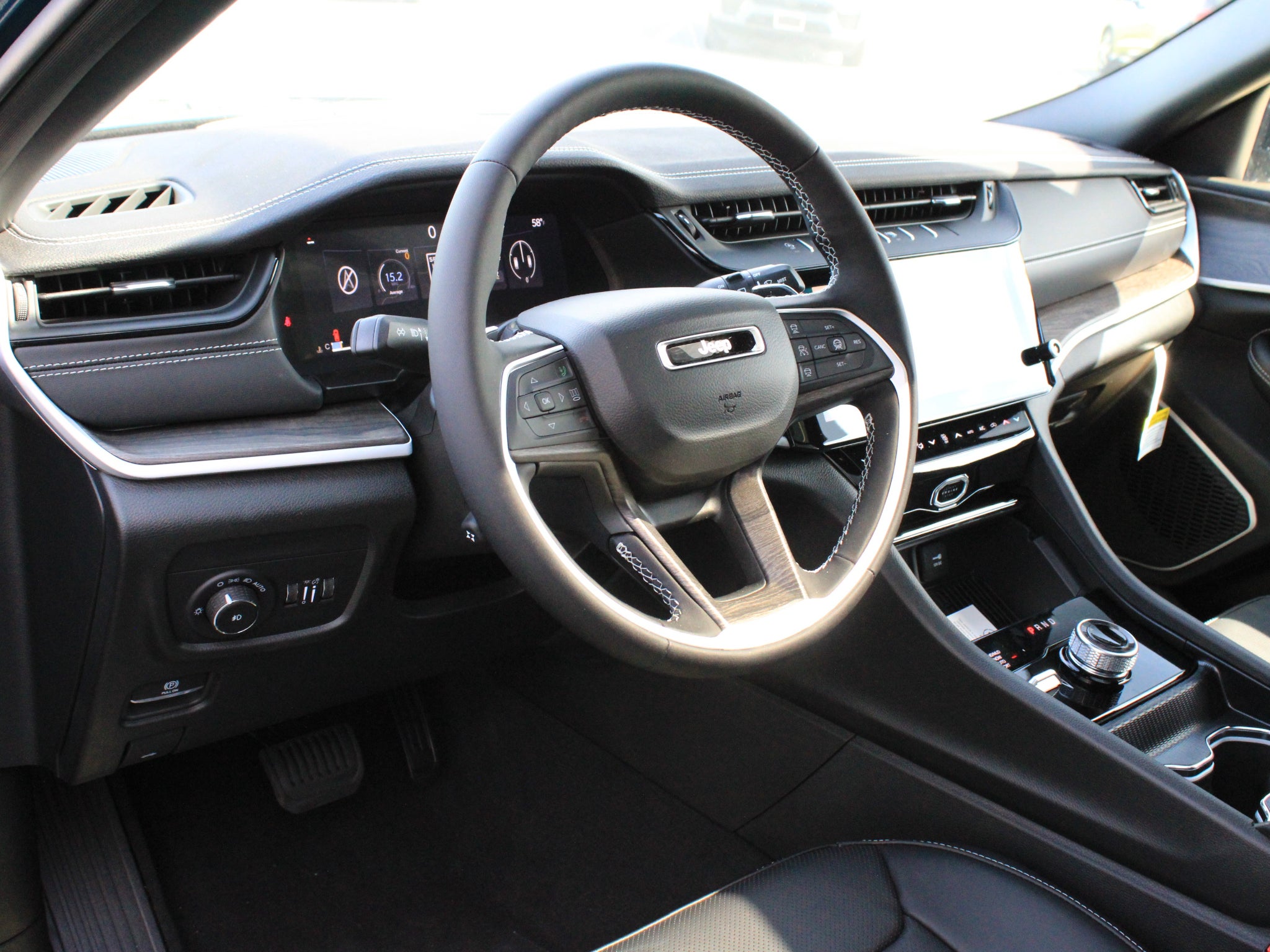 2027 Jeep Grand Cherokee L Limited Reserve