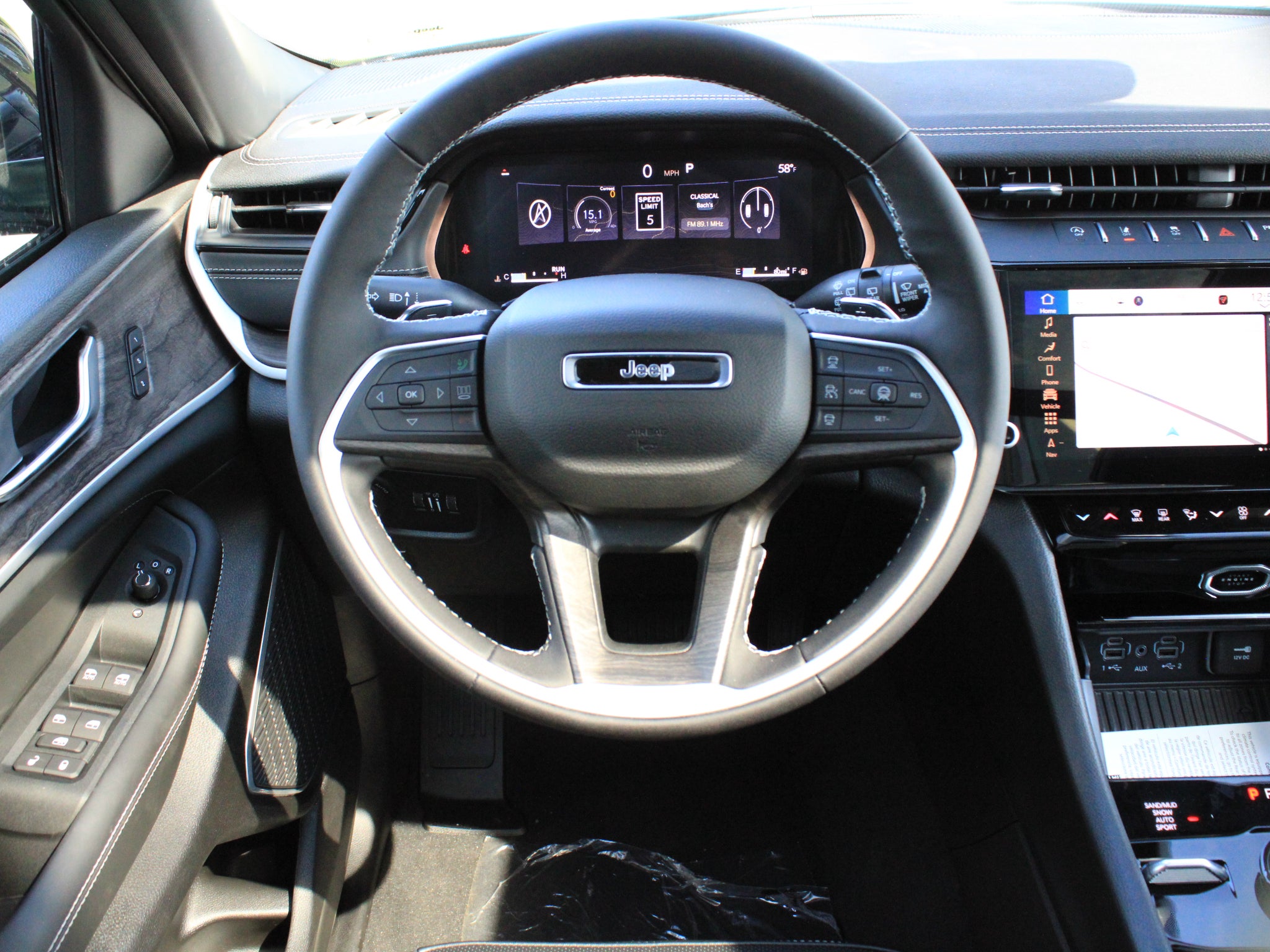 2027 Jeep Grand Cherokee L Limited Reserve