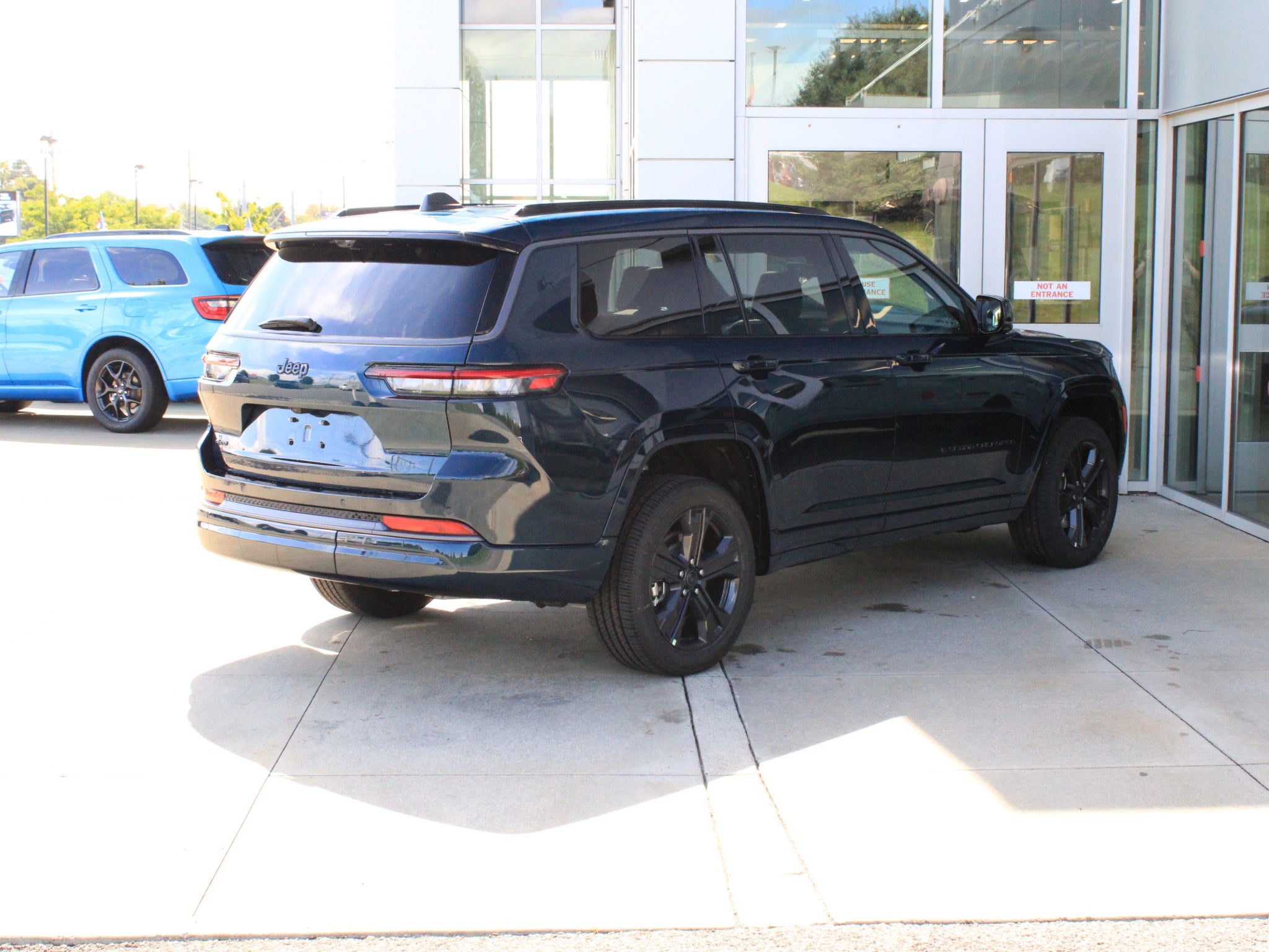 2027 Jeep Grand Cherokee L Limited Reserve