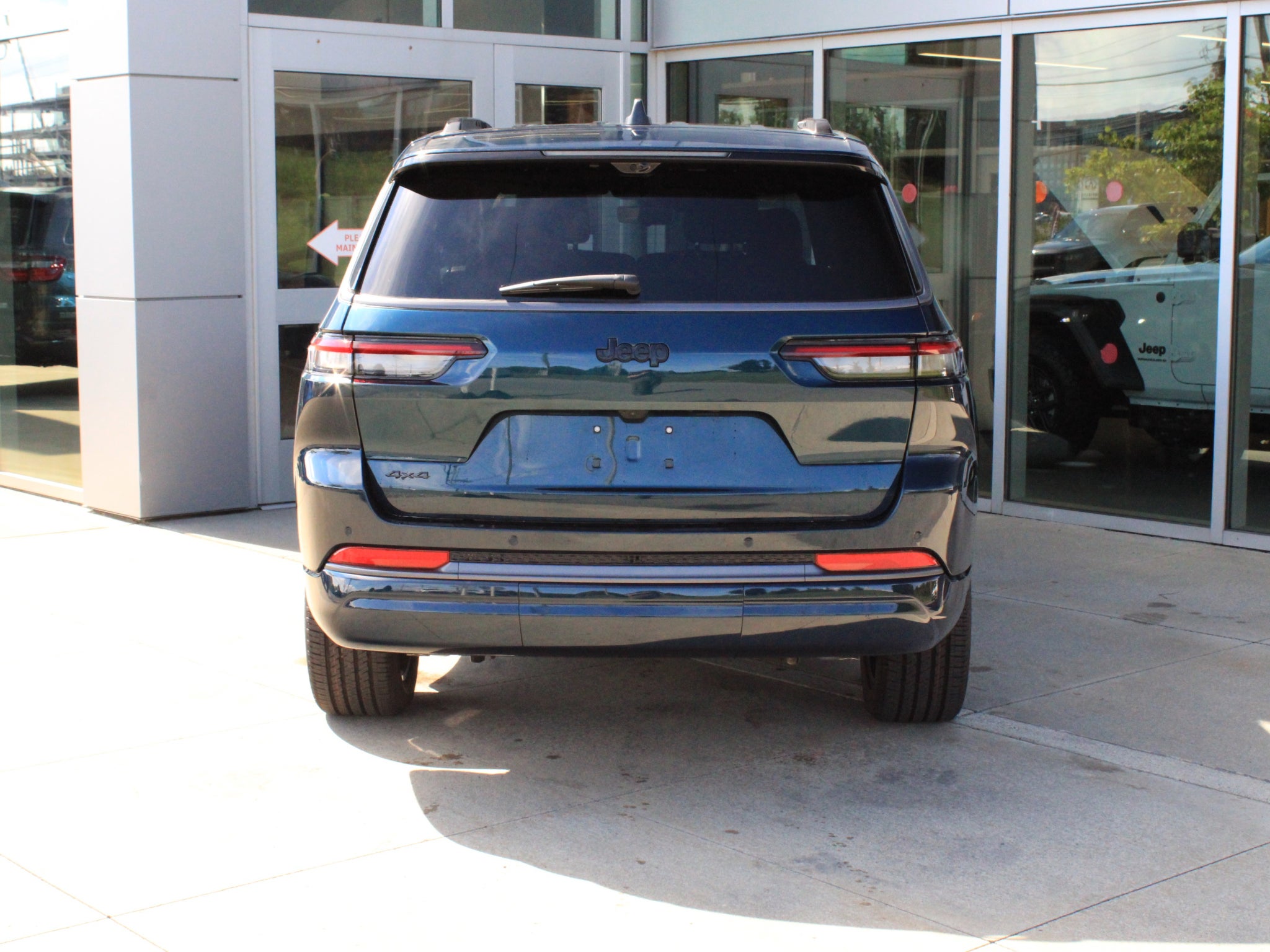 2027 Jeep Grand Cherokee L Limited Reserve