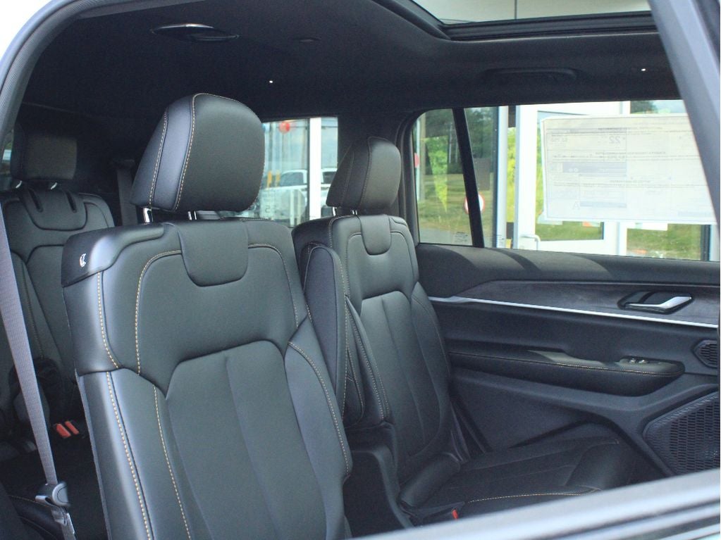 2026 Jeep Grand Cherokee L 85th Anniversary Edition
