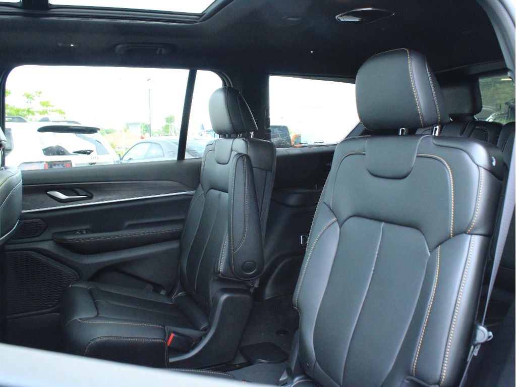 2026 Jeep Grand Cherokee L 85th Anniversary Edition