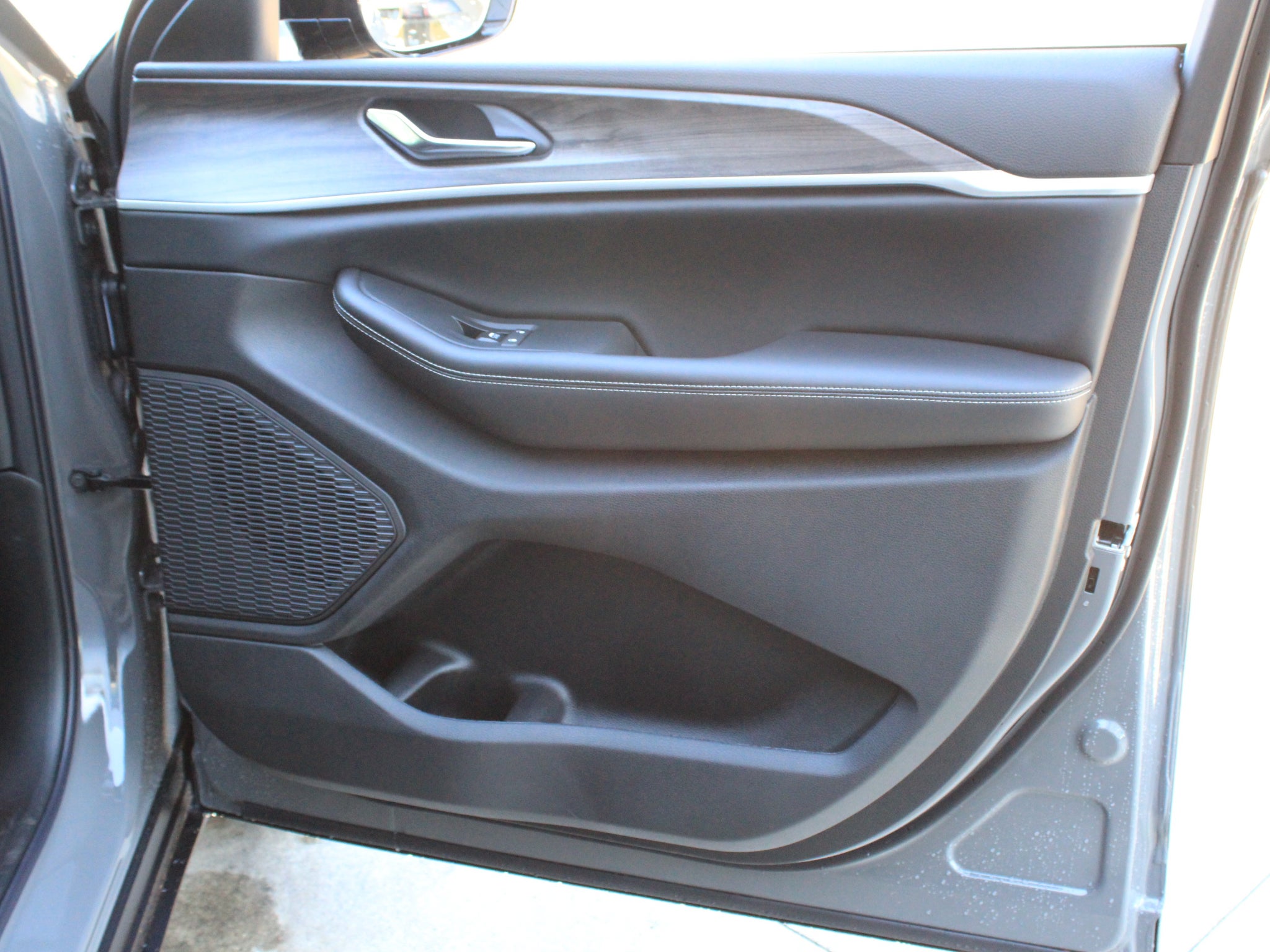2027 Jeep Grand Cherokee L Limited