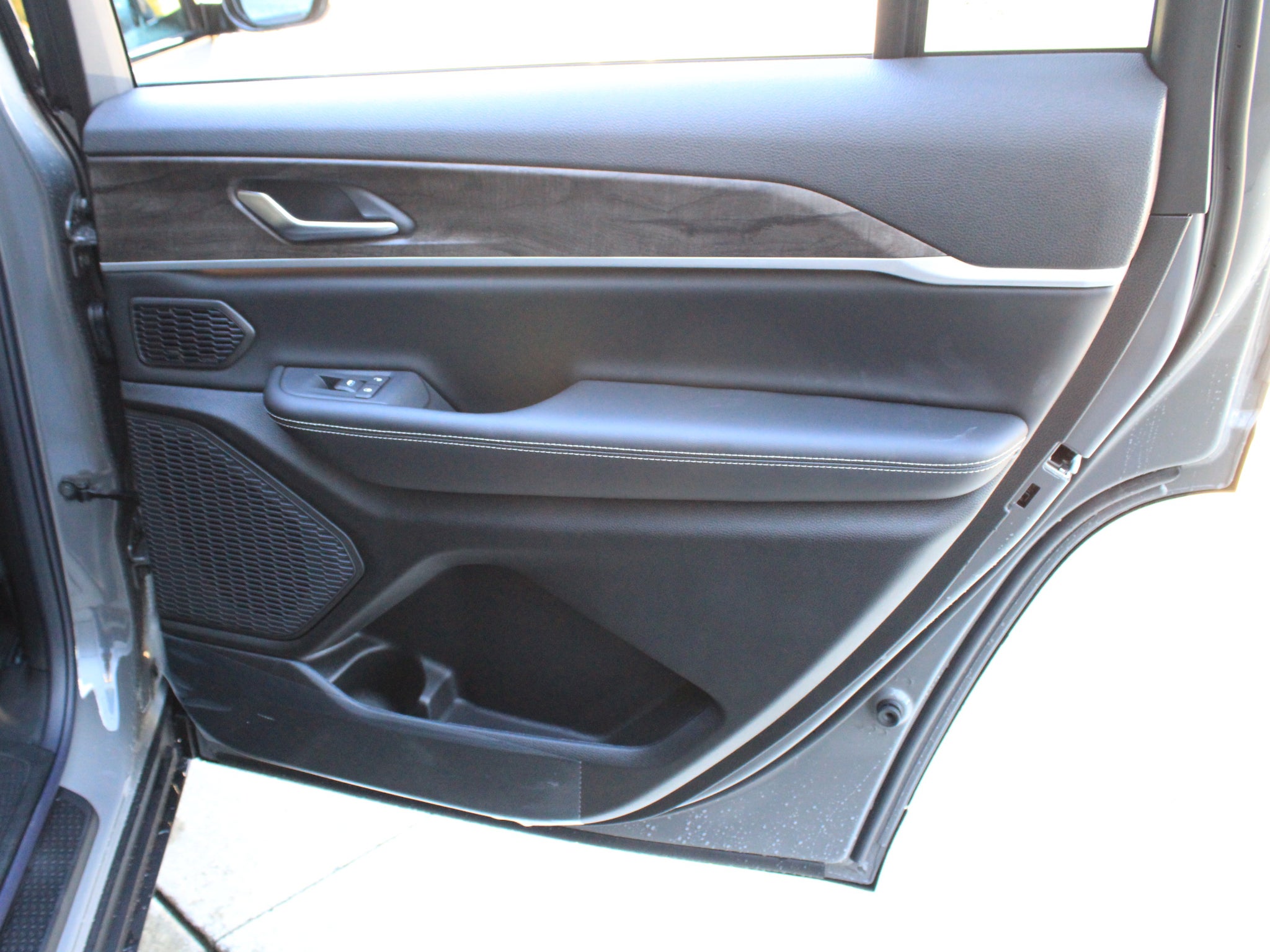 2027 Jeep Grand Cherokee L Limited