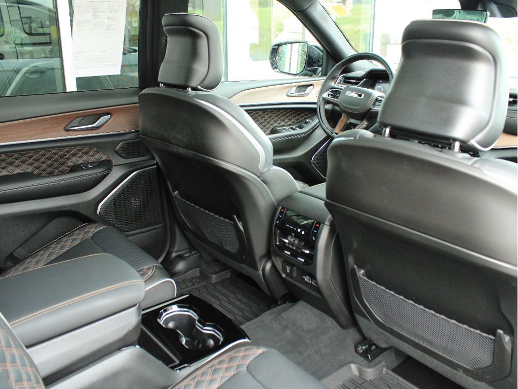 2025 Jeep Grand Cherokee L Summit